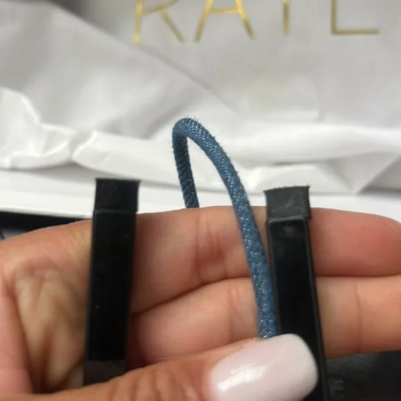 Scrunchie Heel in Indigo Blue
RAYE denim heels - Picture 10 of 10